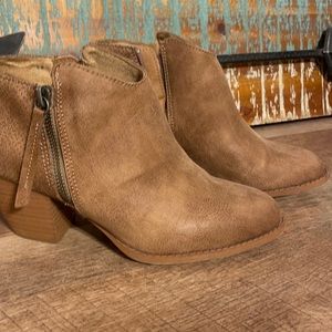 Pop brand booties